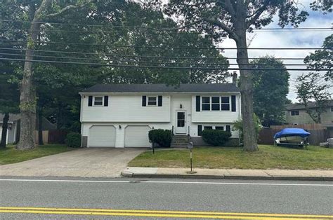 2145 Division Rd East Greenwich RI 02818 MLS 1346919 Redfin