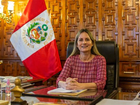 María del Carmen Alva propone declarar el año 2022 como Bicentenario