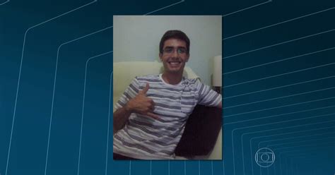 G1 Jovem tem morte cerebral após ser baleado na porta de casa no Rio