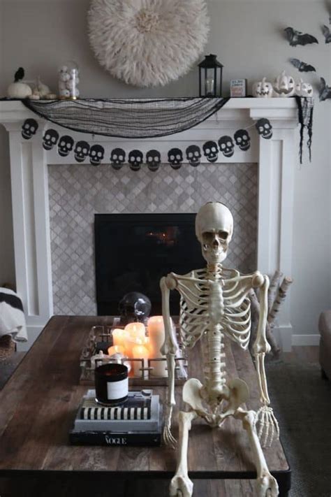 20 Indoor Halloween Skeleton Poses » Lady Decluttered