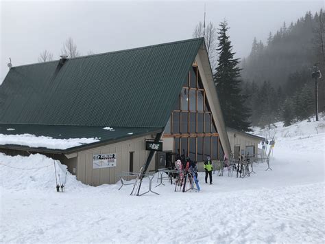 Summit at Snoqualmie Skiing | Family Ski Vacations - Ski Areas - Ski Resorts - Trips