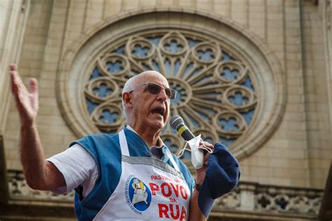 Padre Júlio Lancelloti vira alvo de CPI Farol OPOVO