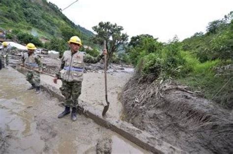 Al Menos Tres Muertos En El Oeste De Colombia Por Un Deslizamiento De