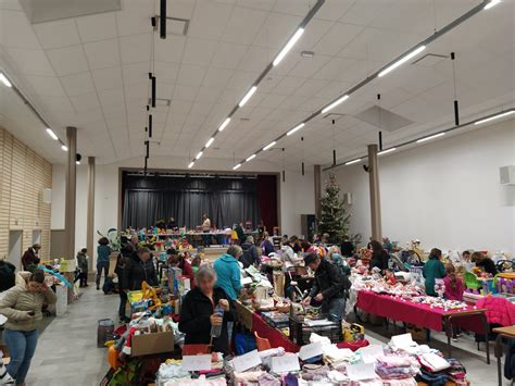 Mouchard Bourse aux jeux jouets puériculture organisé par L Association Les P Tits Copeaux