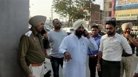 Ludhiana Aap Mla Conduct Surprise Checking At Traffic Police Booths Hindustan Times