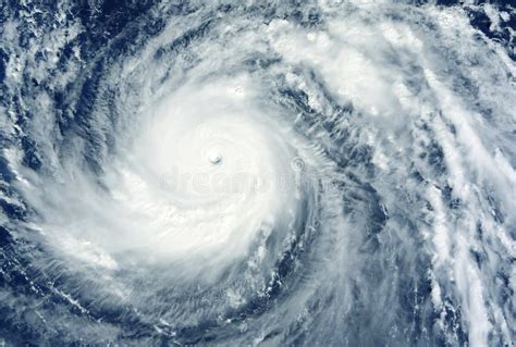 Enorme Tornado Vista Desde El Espacio Desde La Estaci N Espacial