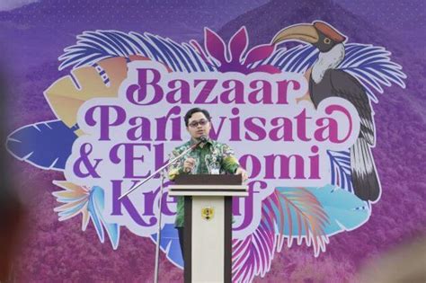 Dukung Pariwisata Dan Ekonomi Kreatif Bupati Hst Buka Bazar