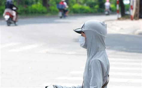 Nắng nóng gay gắt quay lại miền Bắc