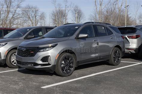 Chevrolet Equinox Rs Display At A Dealership Chevy Offers The Equinox