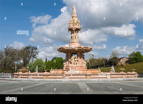 Doulton Fountain Glasgow Green Glasgow. The world's largest Terracotta ...