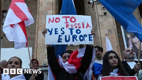 I Manifestanti Chiedono Al Governo Georgiano Di Ritirare La Proposta Di