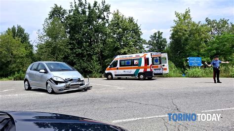 Robassomero Incidente Stradale Scontro Auto Moto Centauro Ferito