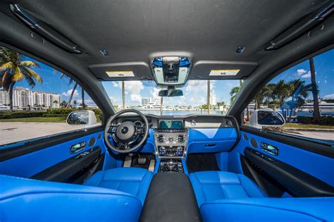 Rolls Royce Cullinan White Blue interior Rental - Miami Luxury Cars