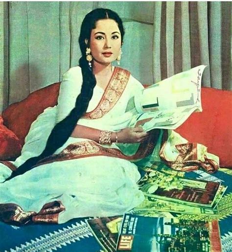 Meena Kumari Reading Some Magazines Vintage Bollywood Old Bollywood Movies Retro Bollywood