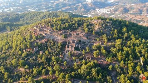 Syedra Antik Kenti Kazı Başkanı Ertuğ Ergürer Kazılarda ağır iş