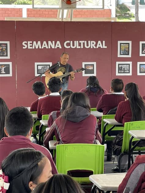 En La Escuela Secundaria Técnica 206 Oyamel De La Comunidad De San Mateo Capulhu Estado De México