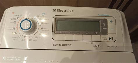 Wymiana pękniętego paska napędowego w pralce Electrolux EWT 106511W