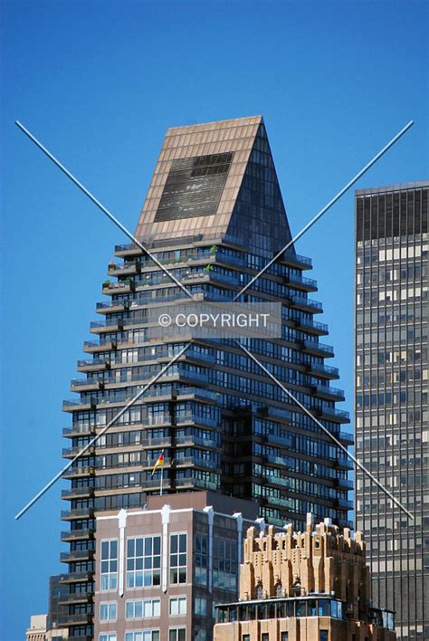 100 United Nations Plaza Tower Photo 888 619 963 Stock Image Skydb