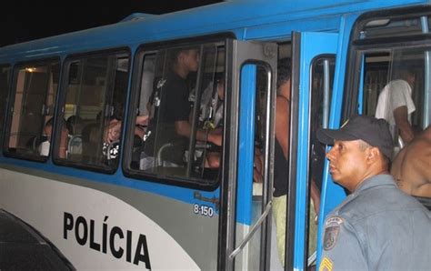 Malu Cabral Membros De Organizada Do Botafogo S O Detidos Ao Preparar