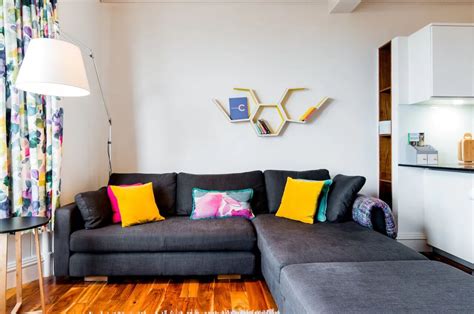 9 Edinburgh Airbnb Vacation Rentals in Old City, New City, and Circus Lane