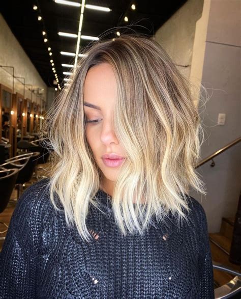 33 Medium Length Blonde Hairstyles 2022 — Ombre Honey Blonde Lob Haircut