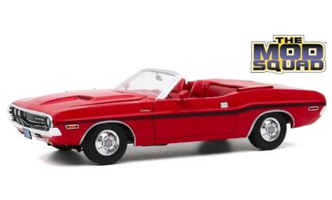 Miniature Dodge Challenger 1 18 Greenlight R T Convertible Rouge Dekor