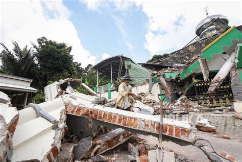 Warga Terdampak Gempa Di Pulau Bawean Mulai Terserang Penyakit