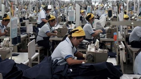 Textile Industry at the Edge - Kompas.id