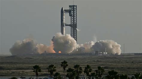 SpaceX les images de l échec du retour de la fusée Starship sous les