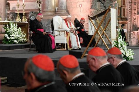 Viaggio Apostolico In Portogallo Vespri Con I Vescovi I Sacerdoti I