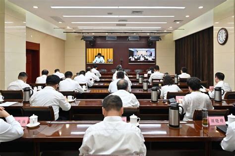 祁县组织收听收看全市学习贯彻习近平新时代中国特色社会主义思想主题教育动员部署会