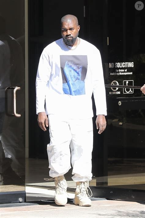 Photo Exclusif Kanye West La Sortie D Un Rendez Vous D Affaires