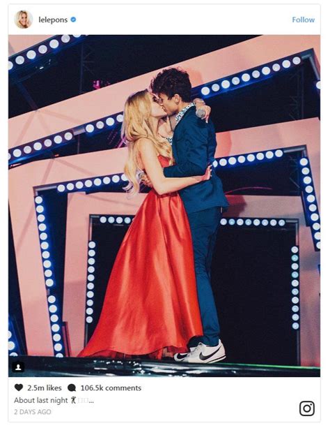 Lele Pons Kissed Juanpa Zurita Onstage At Mtv Miaw Awards Show 2017