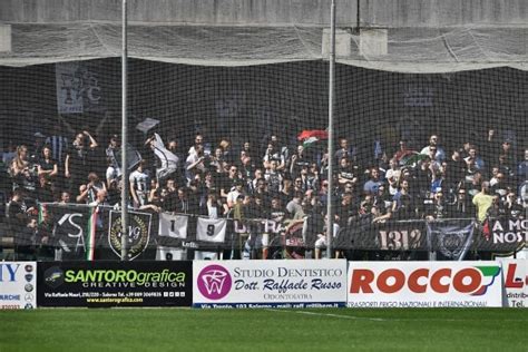 Salernitana Ascoli In Vendita I Biglietti Senza Limitazioni