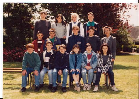 Photo de classe 6èmeC de 1994 Collège Saint joseph Copains d avant