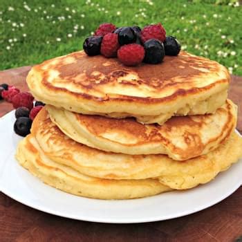 Fluffy Buttermilk Pancakes Recipe