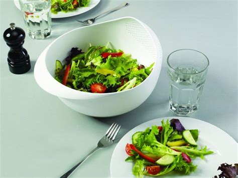 Multi-Function Bowl With Integrated Colander