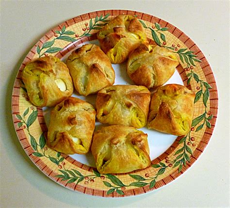 COOK-EZEE: Kerala Style Egg Puffs With Puff Pastry