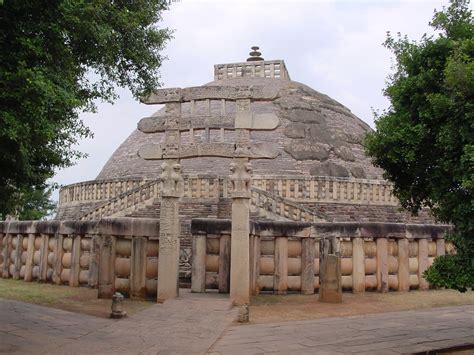 Sanchi Stupa Historical Facts and Pictures | The History Hub