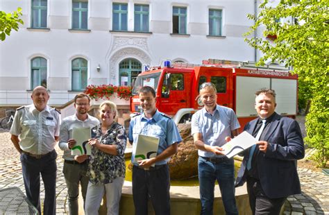 Förderung für Feuerwehren 2 3 Millionen Euro für Anschaffung