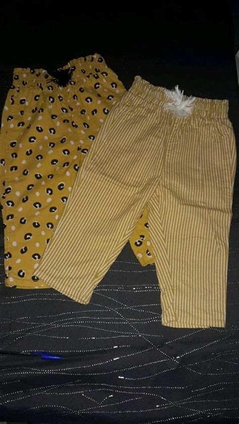 Lot De Pantalons Jaune Kiabi Mois Beebs