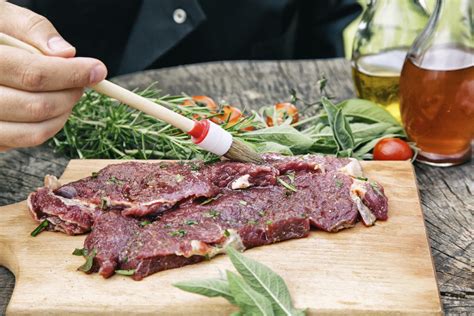 Fleisch richtig marinieren für Grillmeister Tipp kochbar de