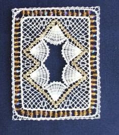 Encaje De Bolillos Mundillo Ideas In Bobbin Lace Bobbin