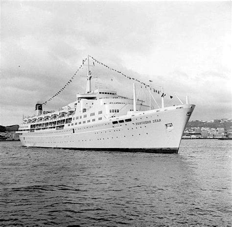 Solve Shaw Savill Albion S Northern Star In Wellington Harbour Jigsaw