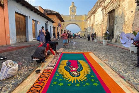 Así está el tráfico para ingresar a la Antigua Guatemala