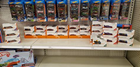 Never seen so many IDs before ... : r/HotWheels