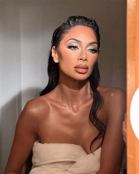 Nicole Scherzinger 02 20 2023 • Celebmafia