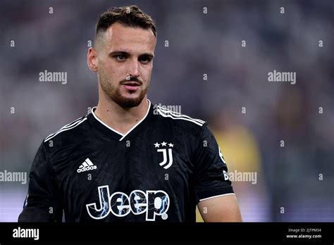 Federico Gatti De Juventus Fc Fotograf As E Im Genes De Alta Resoluci N