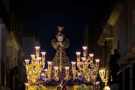 Las Im Genes De La Cofrad A Del Medinaceli En La Semana Santa De San