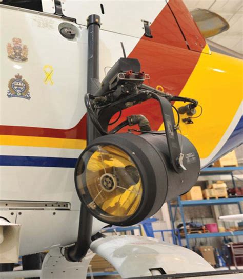 SX16 Searchlight Installation | Airbus Helicopters Canada